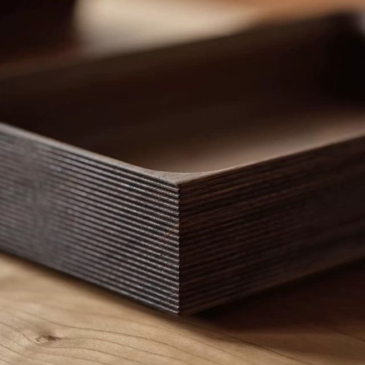 Schmuckkästchen aus massivem Holz von Monolith