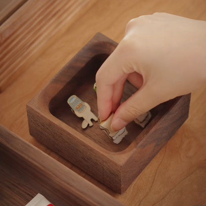 Schmuckkästchen aus massivem Holz von Monolith