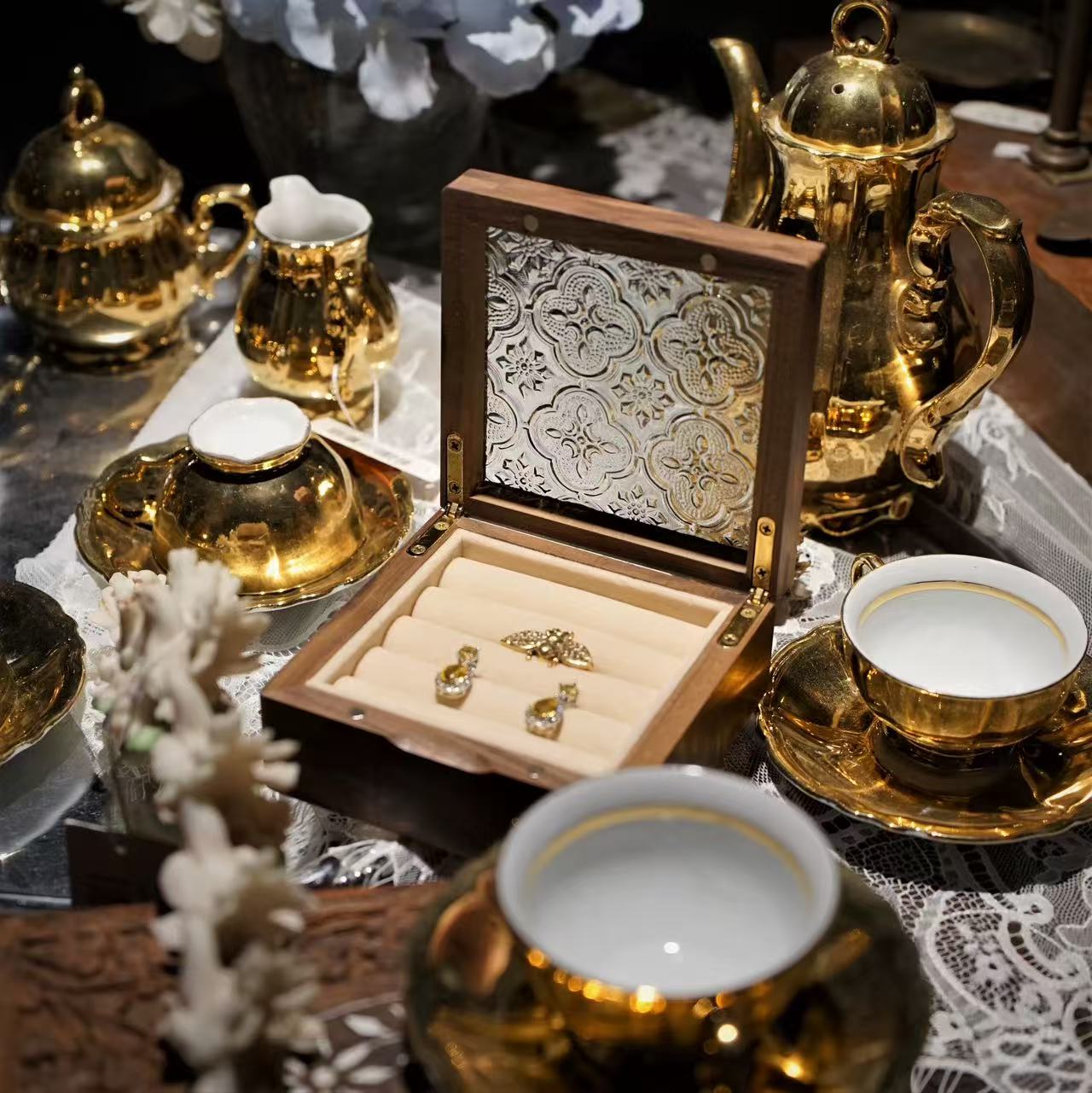 Boîte de rangement pour bagues et boucles d'oreilles style rétro Arden