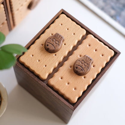 Cookie-shaped wooden jewelry and trinket box