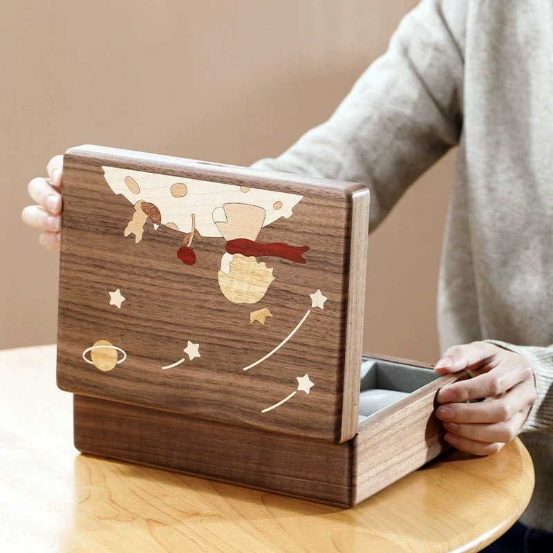 Schmuckkästchen-Kollektion aus edlem Walnussholz