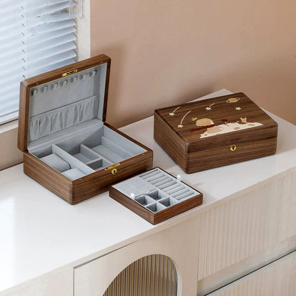 Schmuckkästchen-Kollektion aus edlem Walnussholz