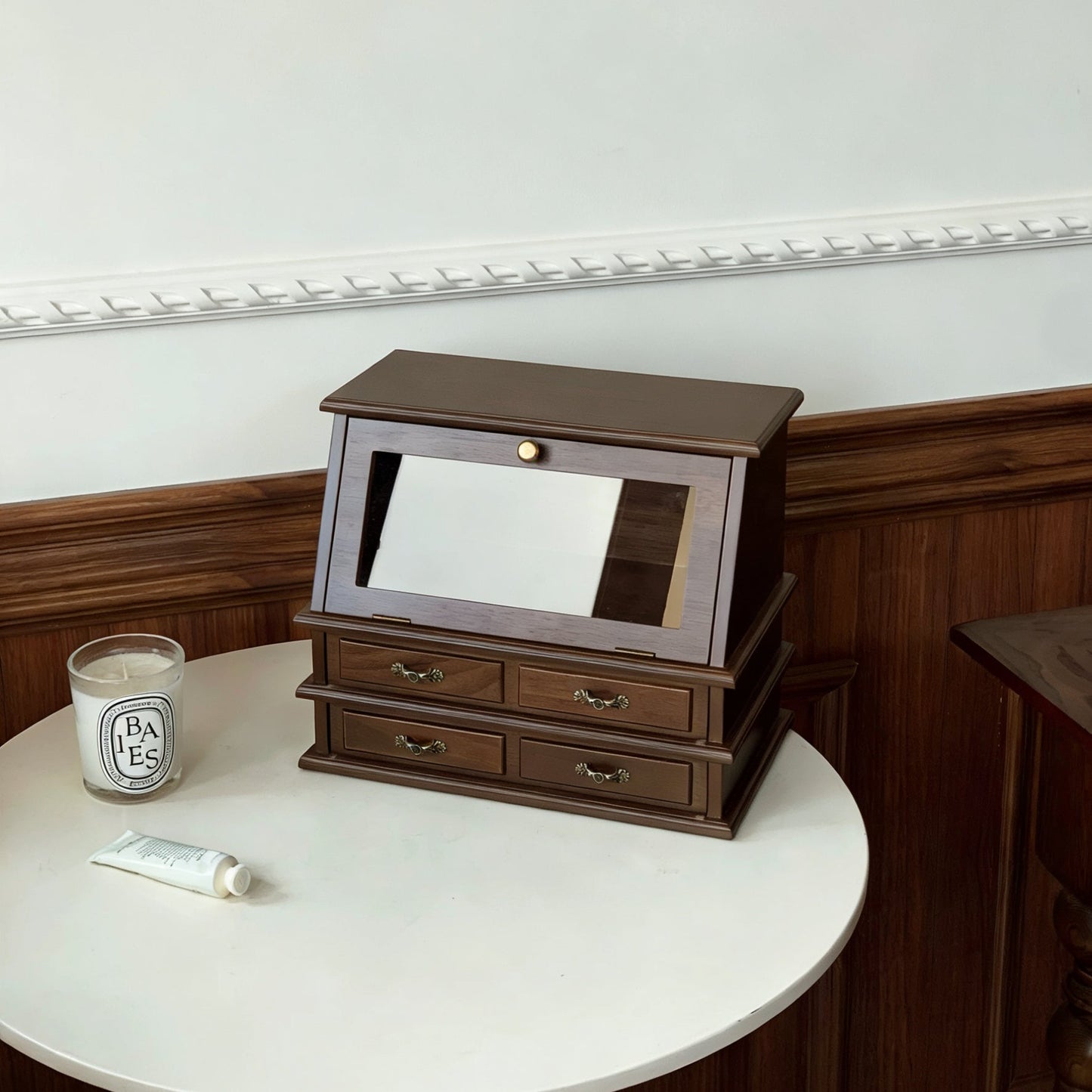 Armoire à bijoux en bois massif pour boudoir