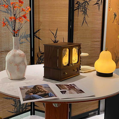 Schmuckaufbewahrungsschrank aus massivem Walnussholz mit Glanzmuster