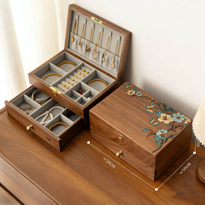 Eira Schmuckkästchen aus massivem, handbemaltem Walnussholz