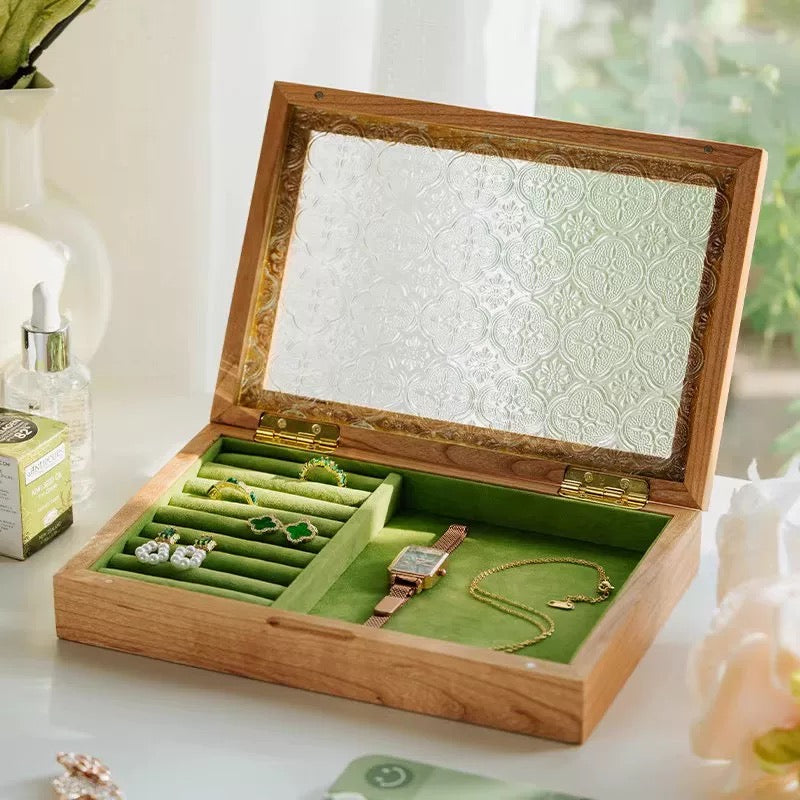 Elowen Schmuckkästchen aus Massivholz und strukturiertem Glas