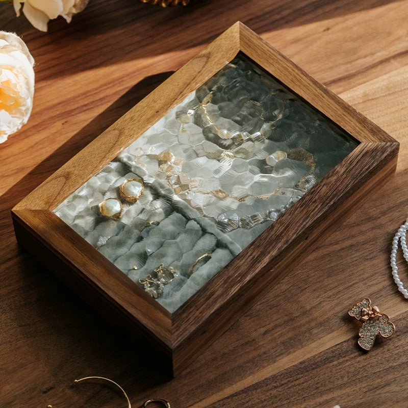 Elowen Schmuckkästchen aus Massivholz und strukturiertem Glas
