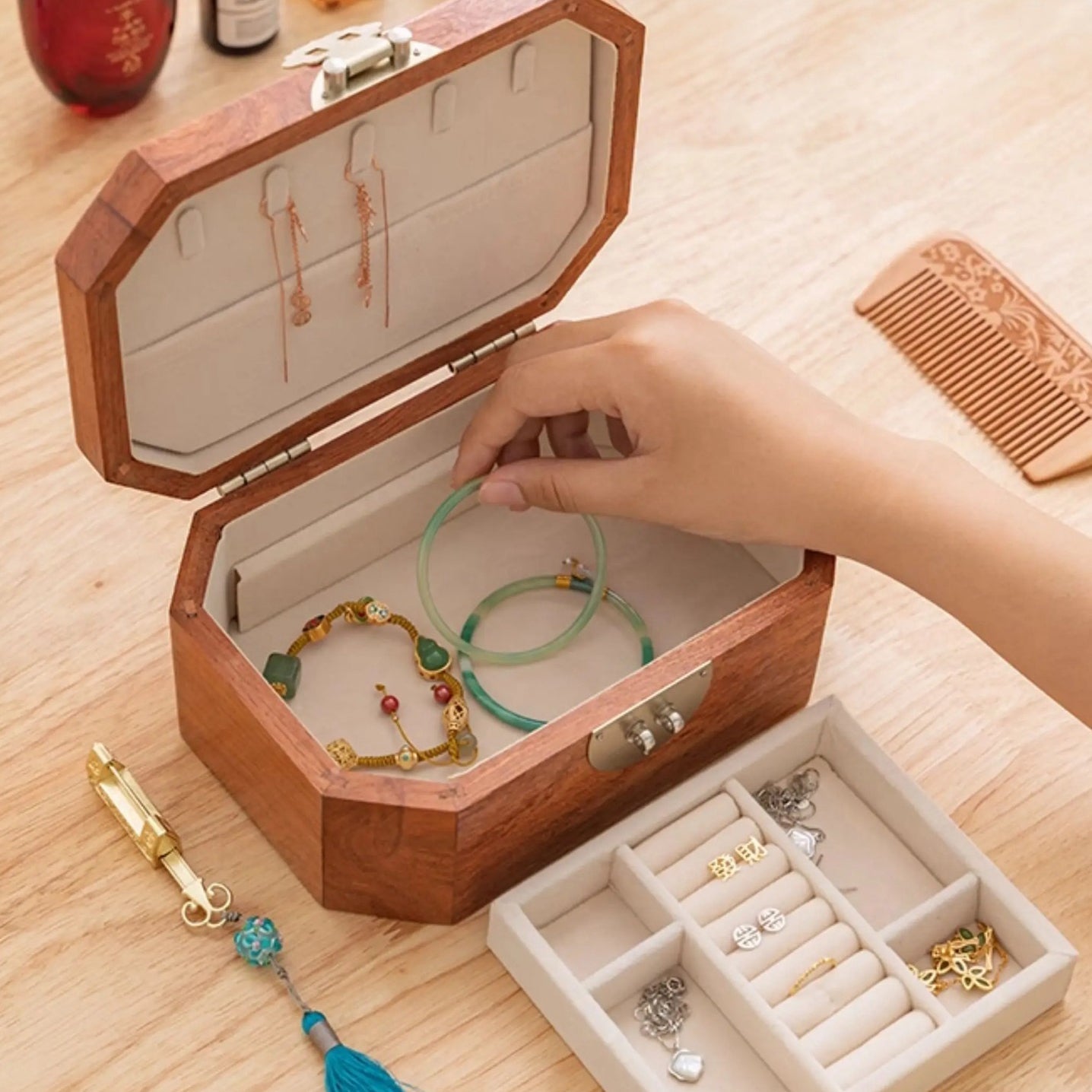 Astra Schmuckkästchen-Organizer aus massivem burmasfarbenem Rosenholz