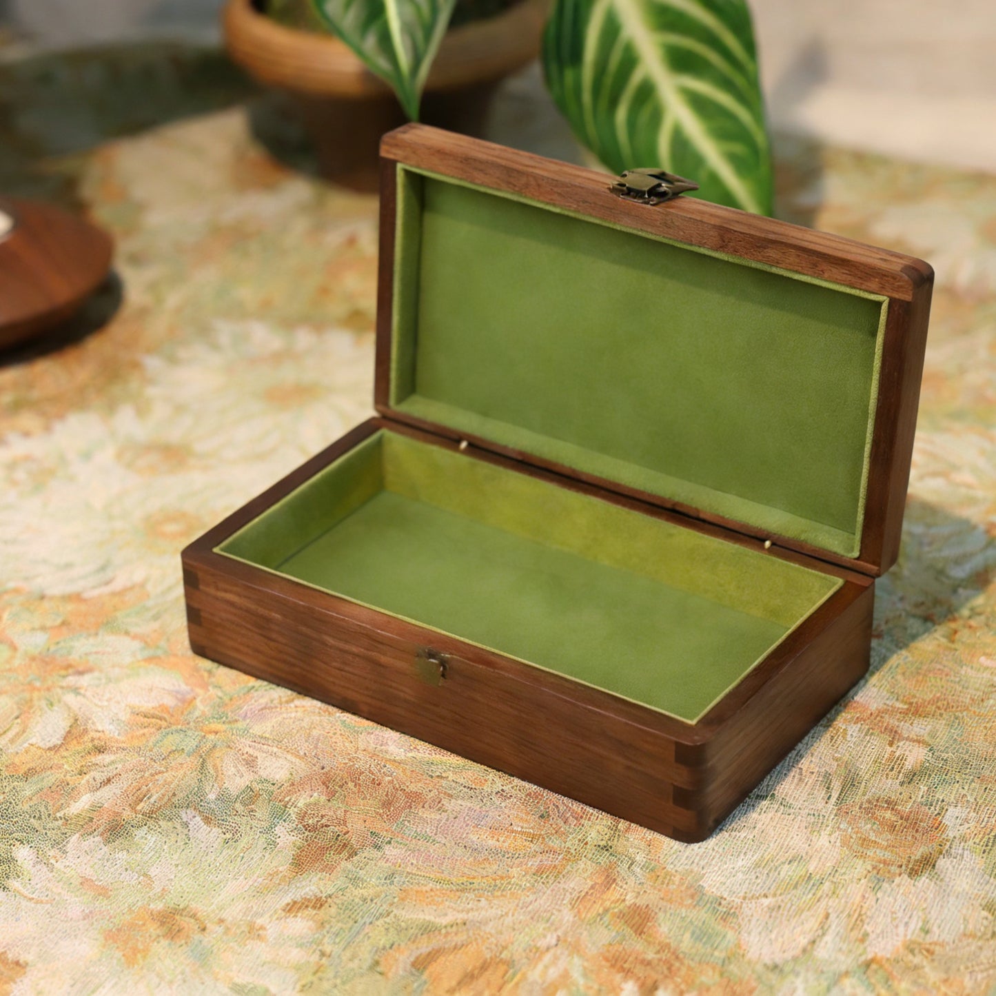 Orin Minimalistische Schmuckschatulle aus Walnussholz