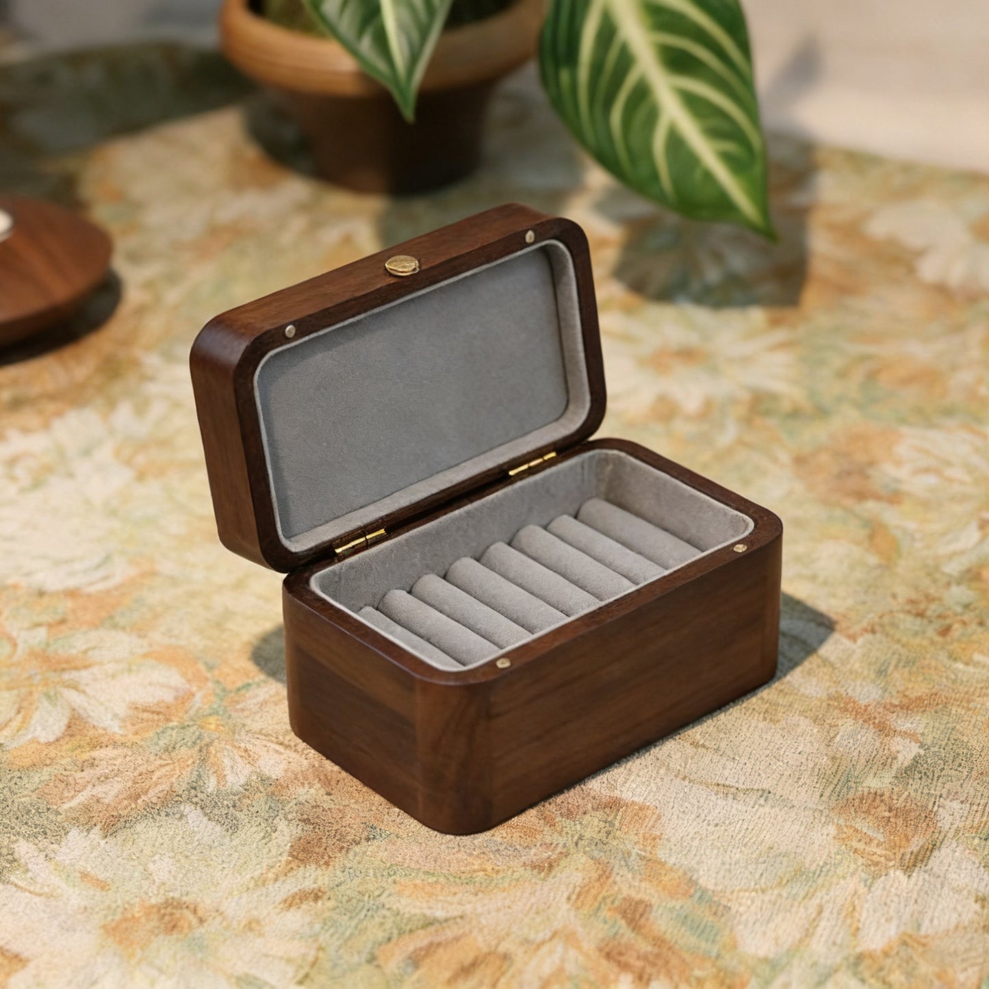 Julia Patterned Glass Walnut Bangle Box