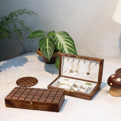 Boîte à bijoux en noyer à motif de grille de cacao