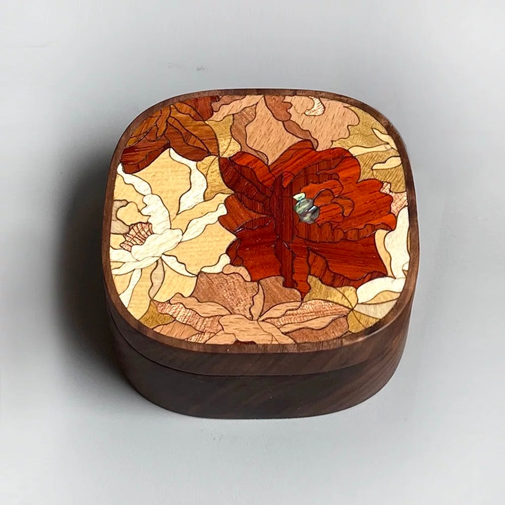 Luxury Inlaya Handmade Walnut Retro Print Magnetic Jewelry Box