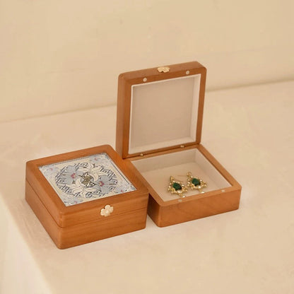Merrin cherry jewelry storage box with creative glass panel