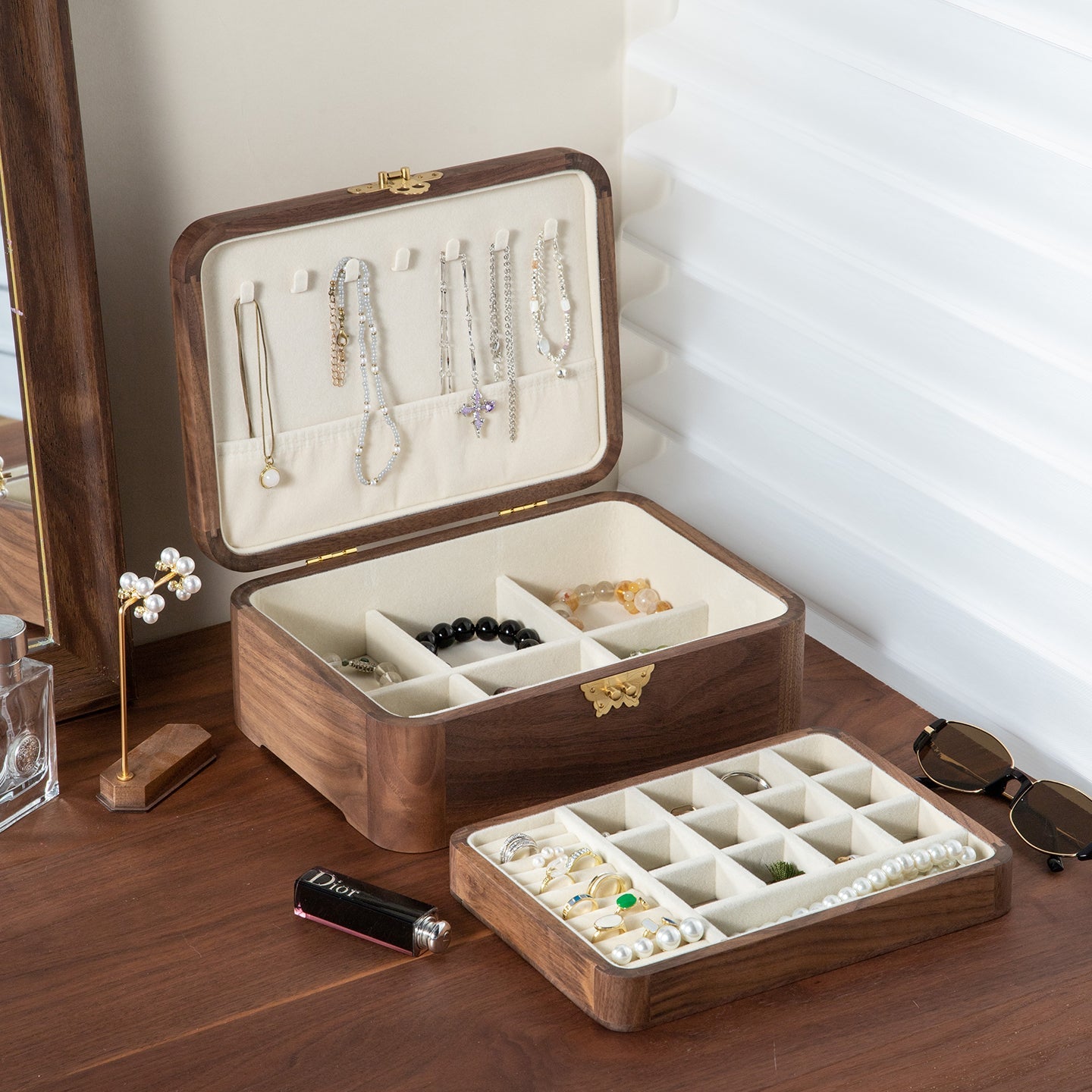 Minimalist Lunaria Retro Black Walnut Jewelry Box design