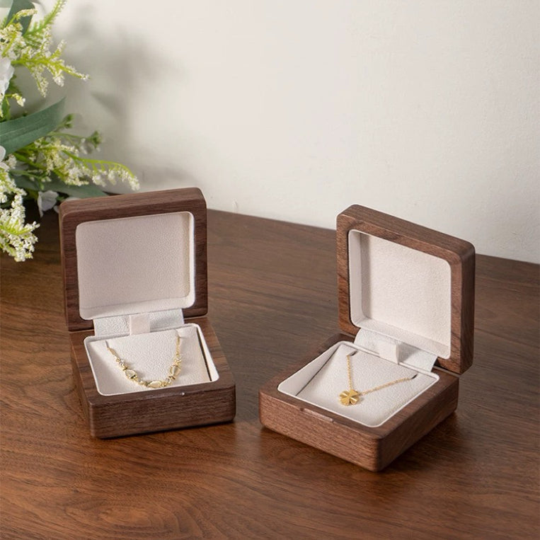 Minimalist Movo Black Walnut Jewelry Box design