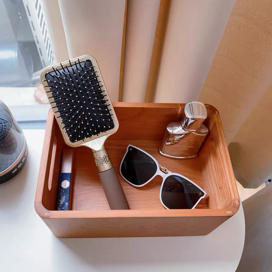 Natural walnut makeup holder with elegant Woodfort design