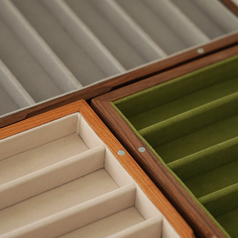 Solid wood jewelry box for necklaces with transparent glass cover